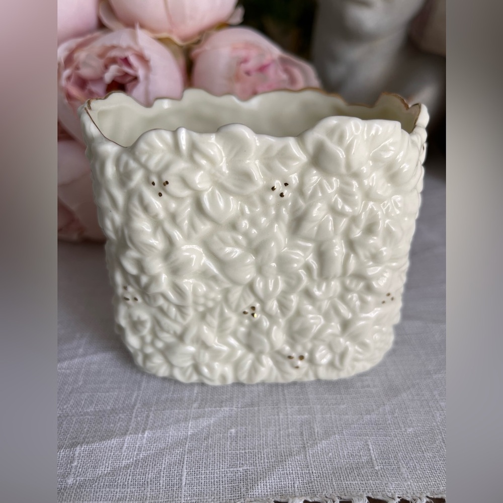 Vintage small Ivory Planter/Vase with floral design and gold trim